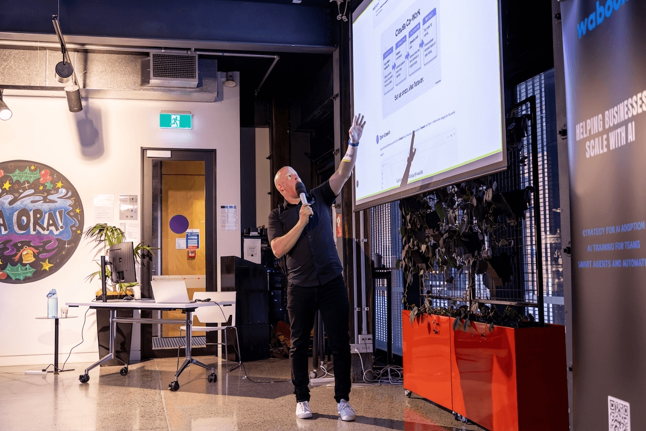 Leo teaching at a Waboom workshop